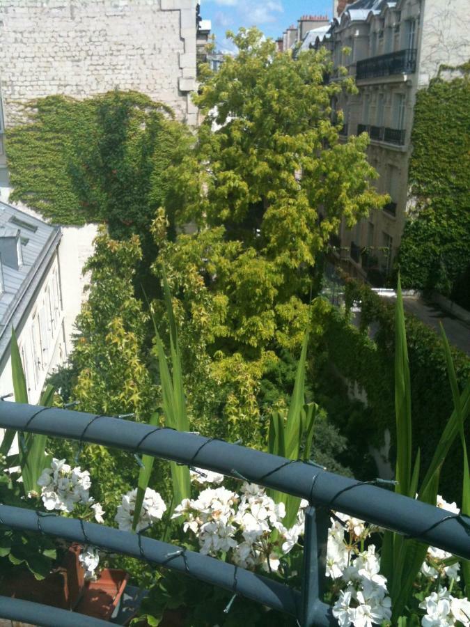 52 Clichy Bed & Breakfast - Chambre D'Hotes Parijs Buitenkant foto