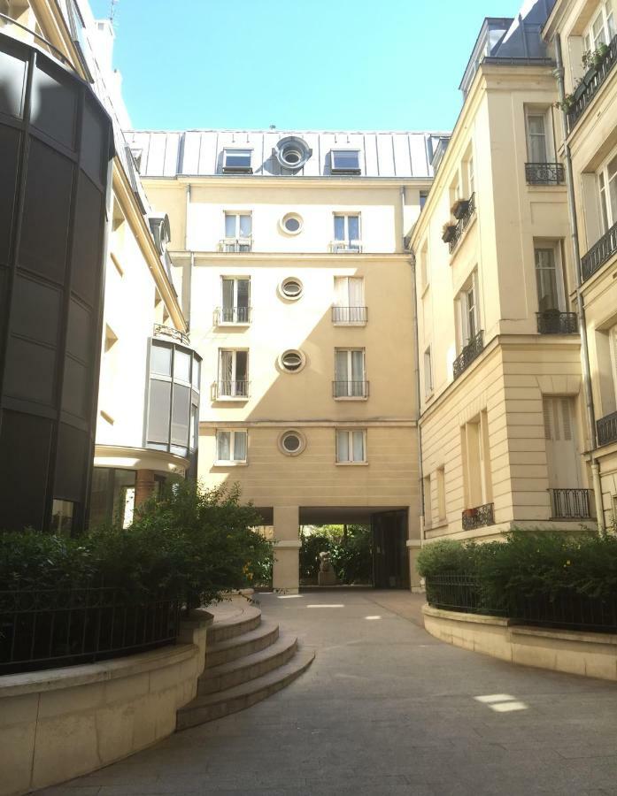 52 Clichy Bed & Breakfast - Chambre D'Hotes Parijs Buitenkant foto